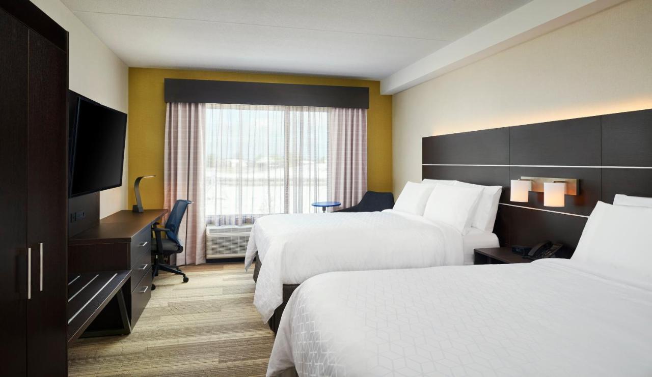 Hotel Express & Windsor East - Lakeshore By Ihg